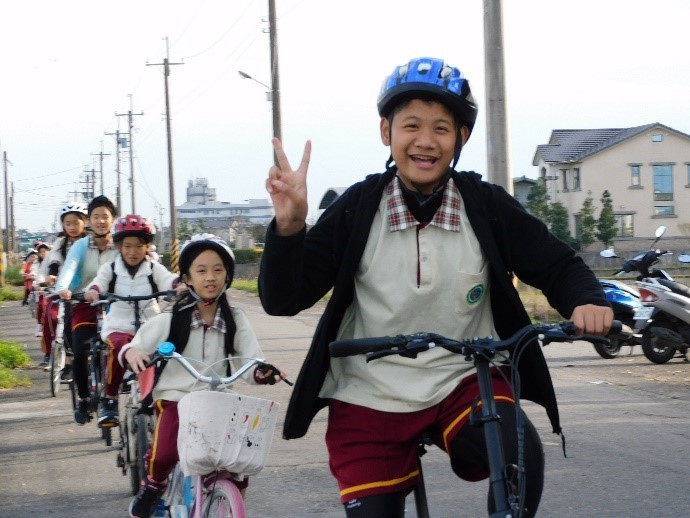 鄉土采「香」鐵馬行